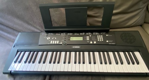 Yamaha 220 digital keyboard - yamaha,