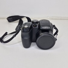 FujiFilm FinePix S1000FD 10MP 12x Zoom Mini SLR Style Bridge Camera 