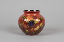VTG WILLIAM MOORCROFT Pottery