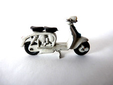 Vintage Britains Deetail diecast 1:32 Lambretta Scooter 9685