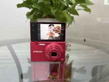 Samsung MV800 16.1MP Digital