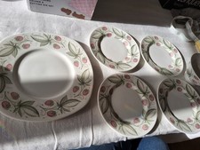 Susie Cooper C.486 Wild Strawberry Plates