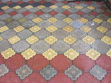 Interlocking garden mould path