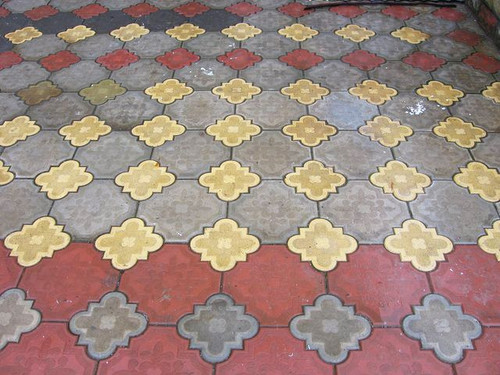 Interlocking garden mould - , path
