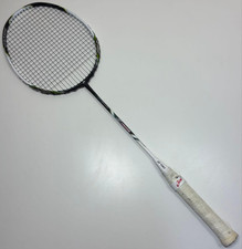 YONEX VOLTRIC Z-FORCE 3UG5