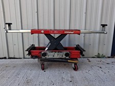 AC Hydraulic (Manually Operated) 2600Kg Jacking Beam.