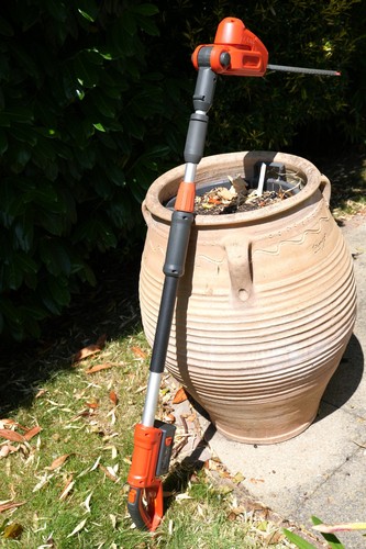 Flymo sabre cut - sabre, cordless