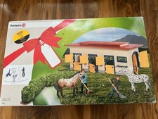 Schleich Exclusive 87276 Farm Life Wooden Stable Gift Set - Horses & Hedge Rare