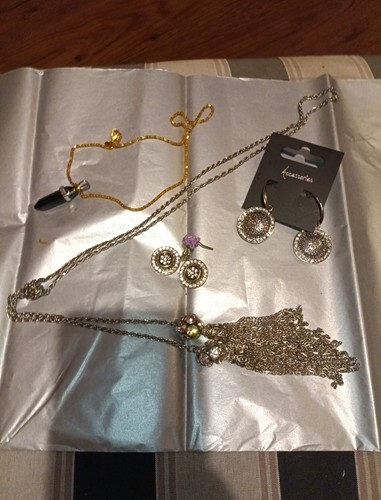 Vintage jewellery selection - jewellery,