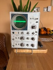 PHILIPS PM 3132  Oscilloscope powers on screen and backlight work