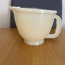 Tupperware Measuring Jug with