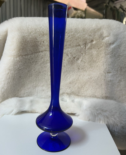 Unmarked cobalt blue glass - unmarked,