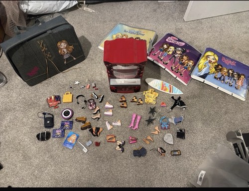 Bratz dolls and accessories - dolls,