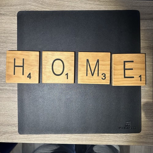 Giant scrabble letters spell - giant,