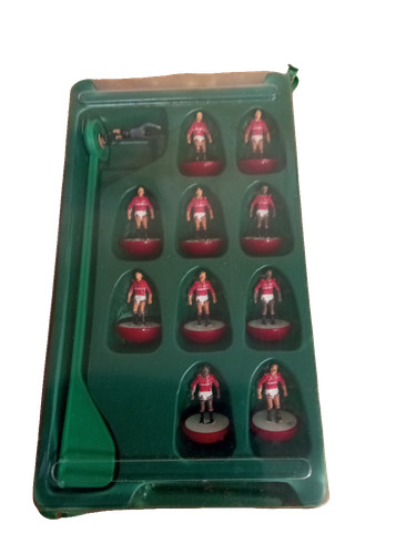 Subbuteo team set red white - red,