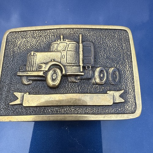 Vtg solid brass made - vtg, s