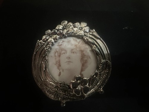 Silver scenes boxed round - boxed,