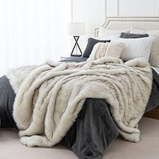 Faux Fur Throw Blanket Large White 150x200cm Luxury Fuzzy Warm Cozy