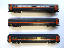 BACHMANN " N " GAUGE - RAKE OF THREE GNER MK4 COACHES - UNBOXED