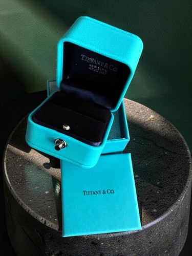 Tiffany engagement ring - tiffany, &