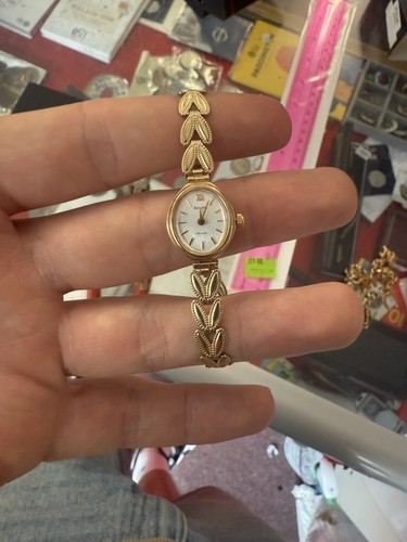 Accurist 9ct gold - 9ct,