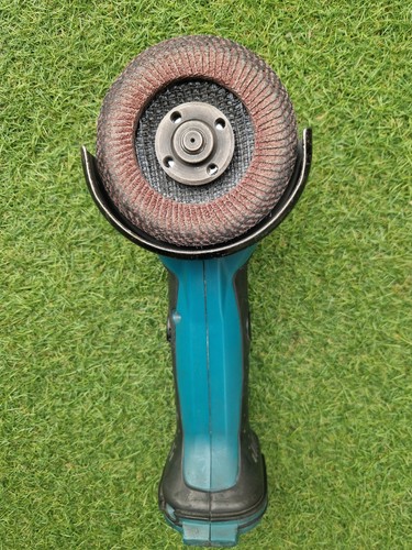 Grinder makita 18v