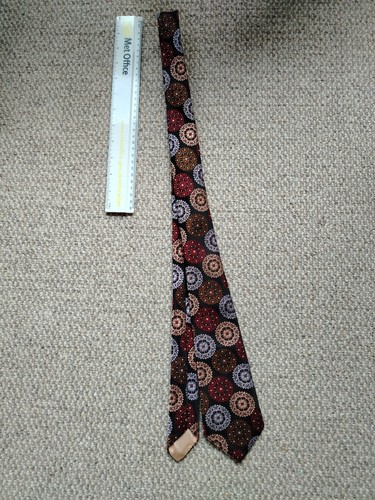 Vintage 1960s patterned tie