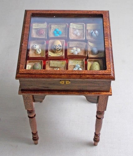 Dolls house miniatures