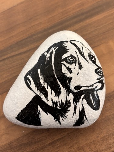 Handmade painted pebble - , beagle