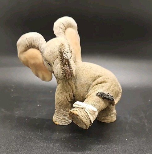Tuskers elephant 90770 kiss - tuskers,