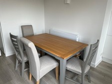 Dinner Table Set DFS with 4 Chairs Dining Table Set