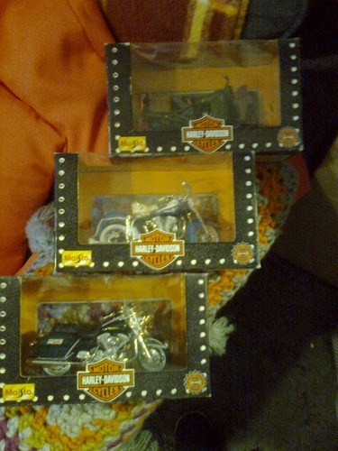 Maisto diecast harley models - maisto,