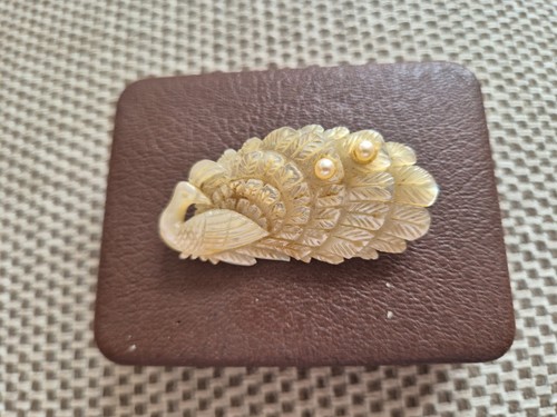 Stunning vintage carved mother - vintage,
