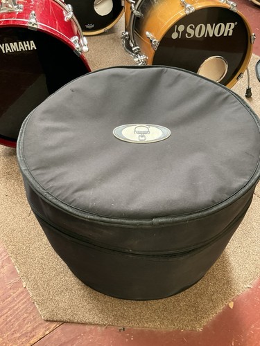 Protection racket 22x16 - protection, bass