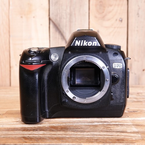 Nikon d70 digital slr - mp,