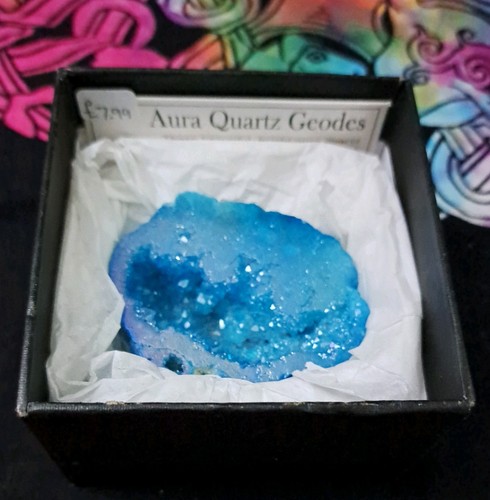 Aura quartz geodes light - geodes, (light