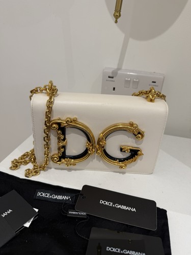 Dolce gabbana logo small - dg,