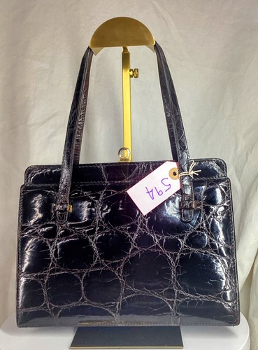 Beautiful vintage alligator - a,