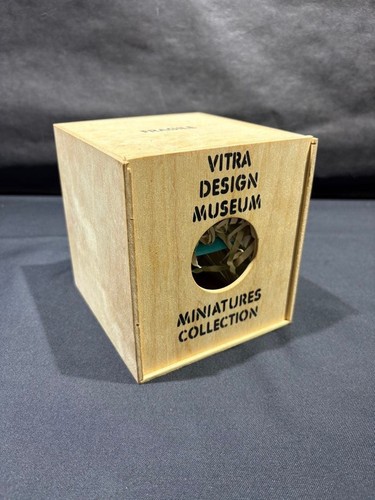 Vitra design museum miniature - vitra,