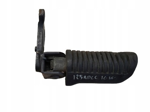 Yamaha 125 footrest kit - yamaha,