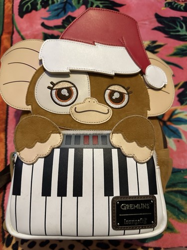 Loungefly gremlins gizmo - loungefly, santa