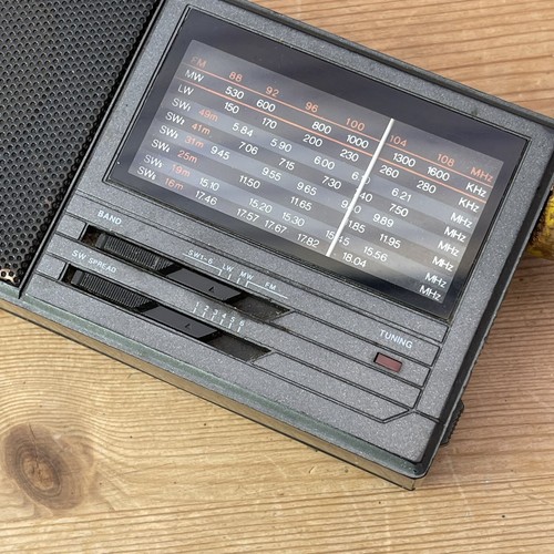Band transistor radio yoko - 9,