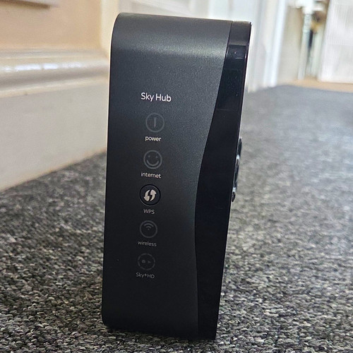 Sky hub sr102 wireless n300 - hub,