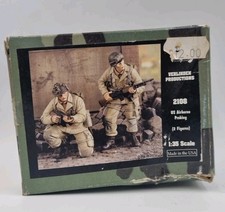 Verlinden Productions 2108 2 x Figures US Airborne Probing 1:35 Scale Soldiers