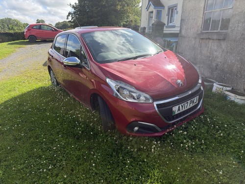 Peugeot 208 spares or - 1.2,