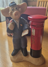 PIGGIN'  Postie Pig ornament