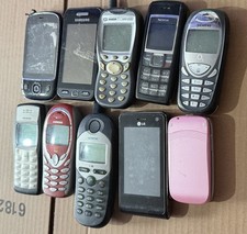 10x Retro 2000s Phones -