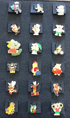 Enamel pin badges rupert - pin, bear