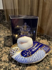 ROYAL CROWN DERBY  SITTING