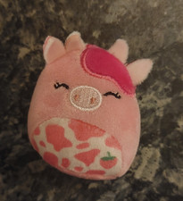 Calynda the Pink Cow Squishmallows Squishville Mini Plush 2" Strawberry Cow